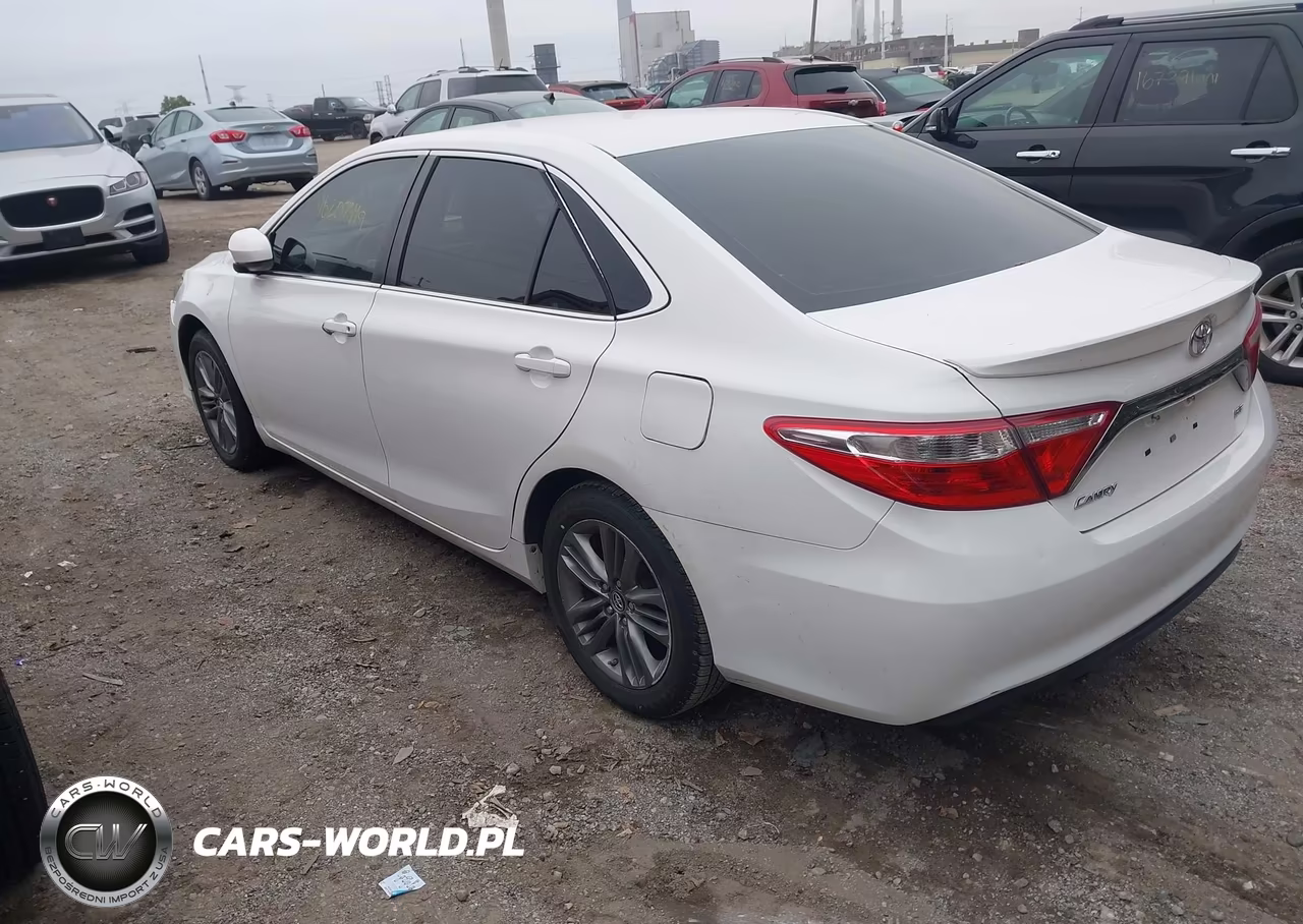 2017 Toyota Camry Se VIN:4T1BF1FK8HU677450 - 3