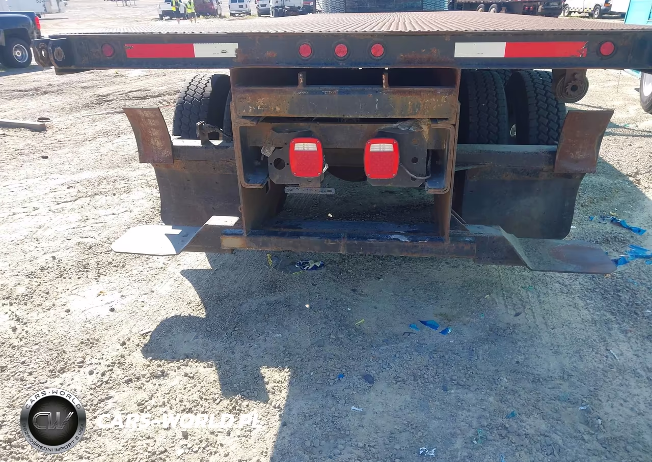 2017 Freightliner M2 106 VIN:1FVHCYCY7HHJA8560 - 20