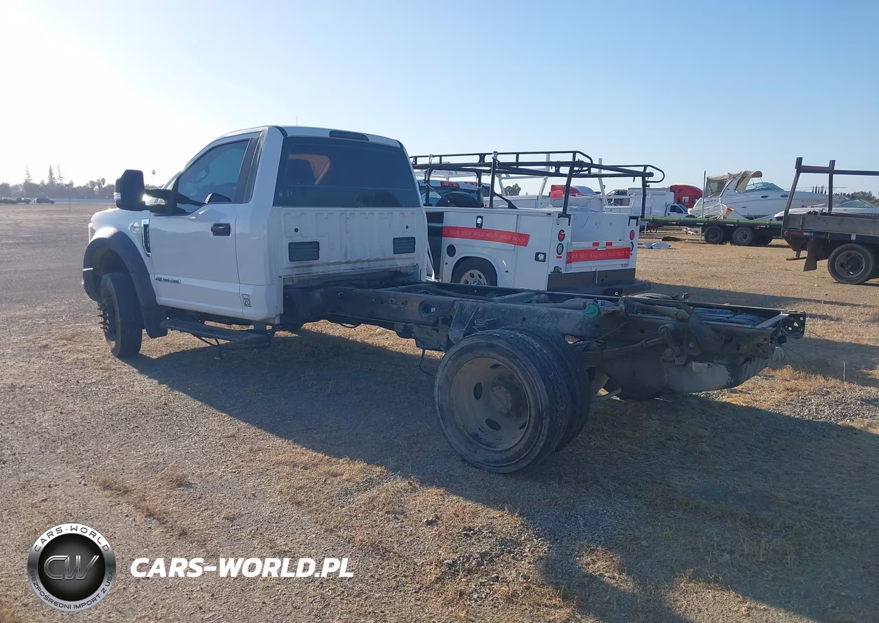 2017 Ford F-550 Chassis Xl VIN:1FDUF5GTXHED46760 - 3