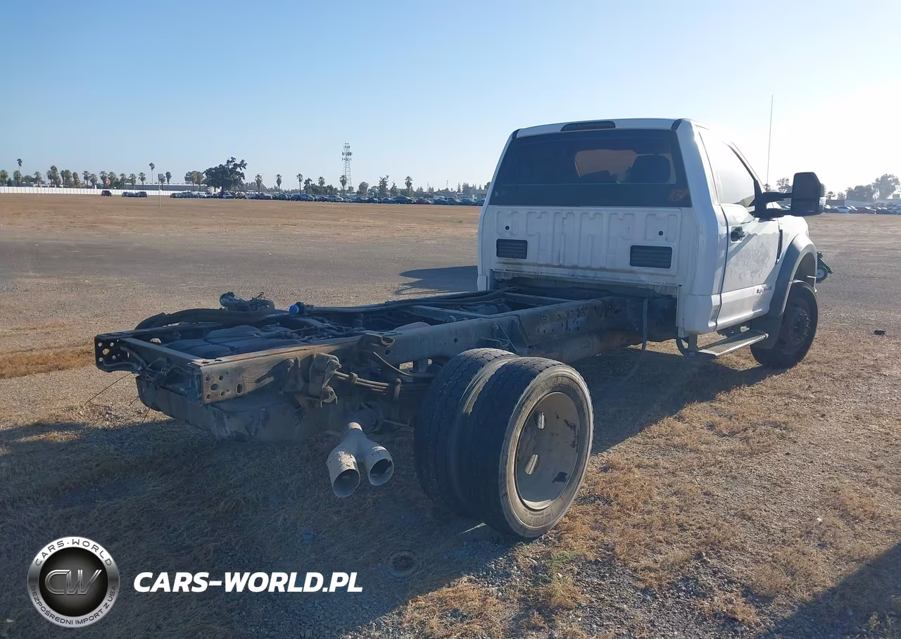 2017 Ford F-550 Chassis Xl VIN:1FDUF5GTXHED46760 - 4