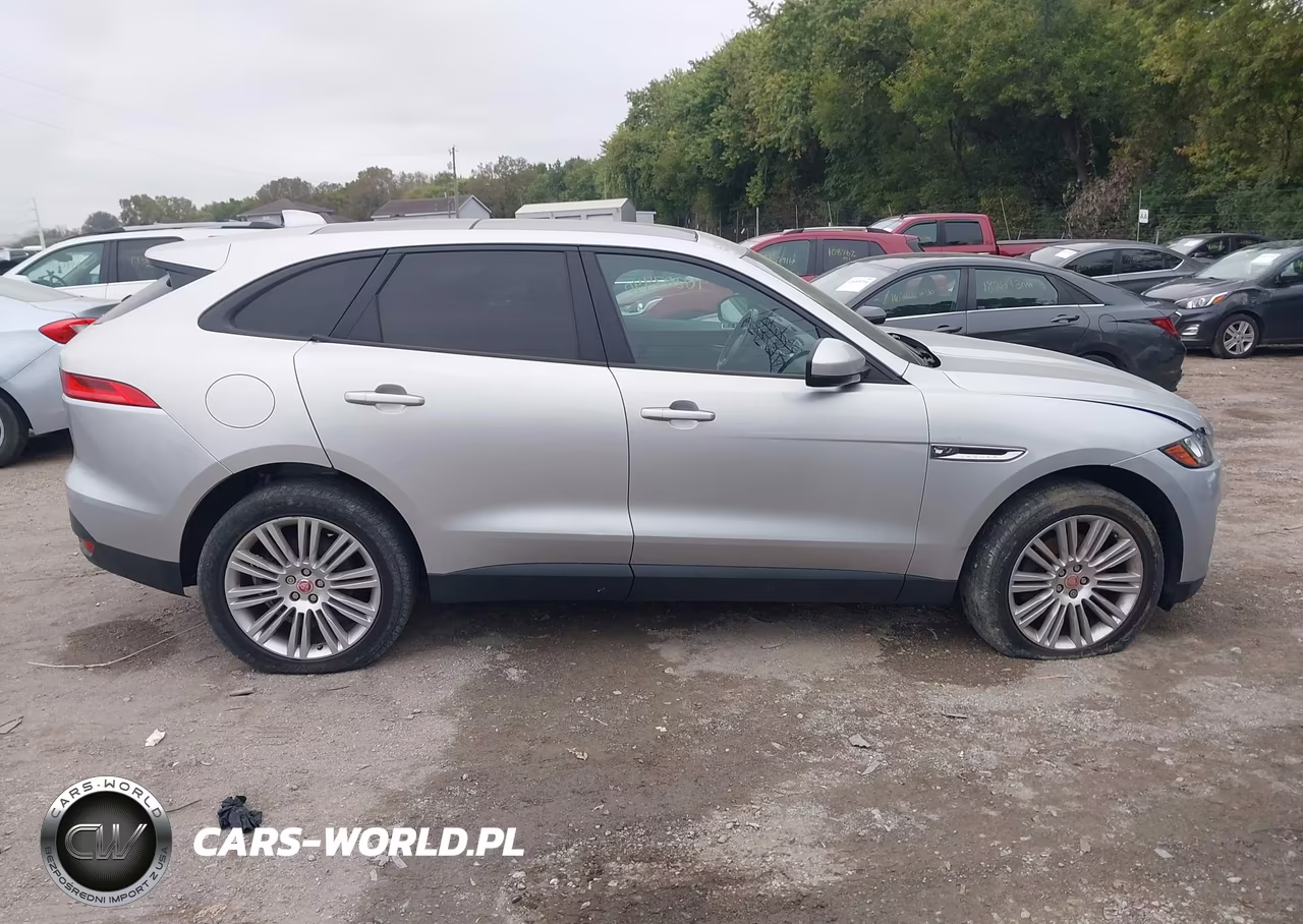 2017 Jaguar F-Pace 35T Premium VIN:SADCJ2BV5HA898653 - 13