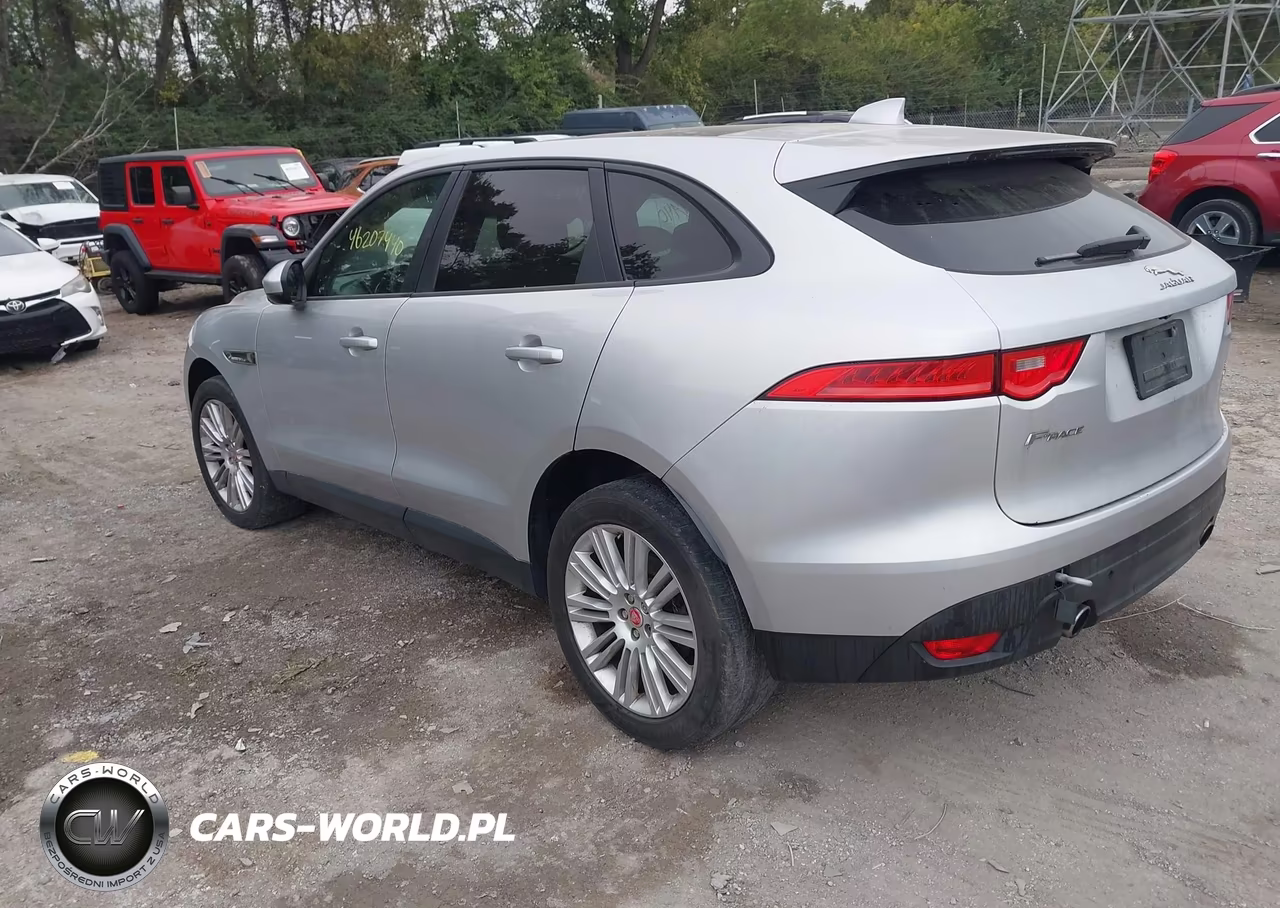 2017 Jaguar F-Pace 35T Premium VIN:SADCJ2BV5HA898653 - 3