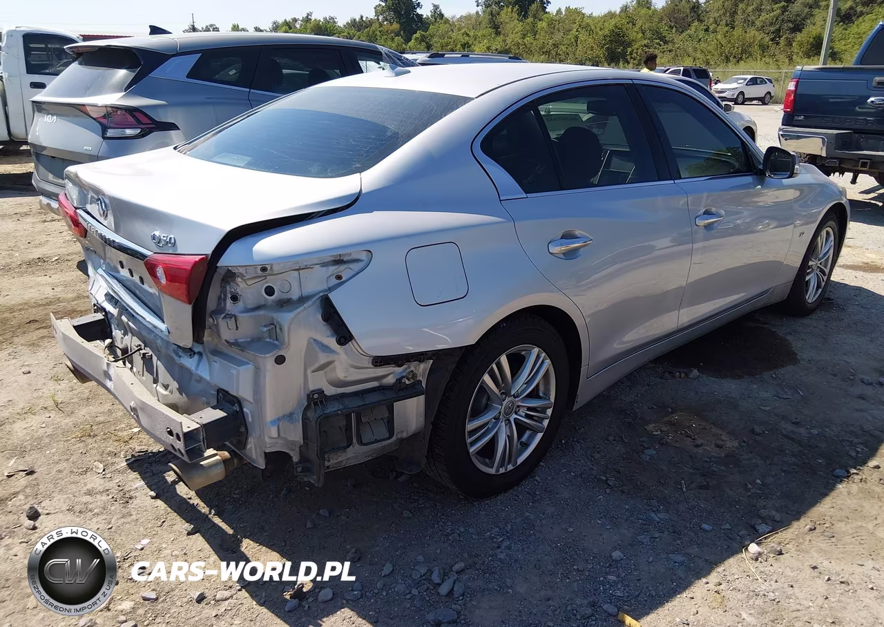 2015 Infiniti Q50 Premium VIN:JN1BV7AR0FM404582 - 4