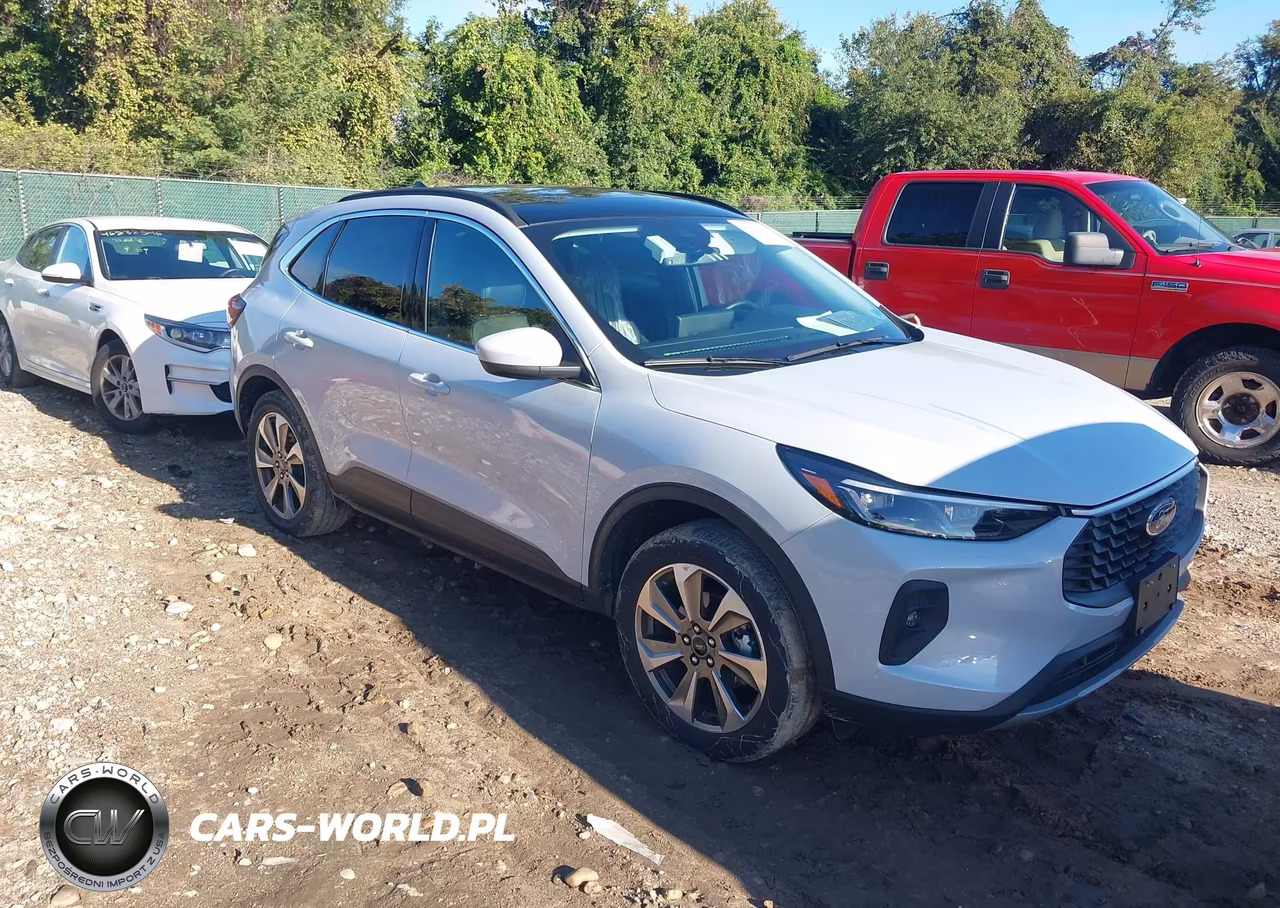 2025 Ford Escape Platinum