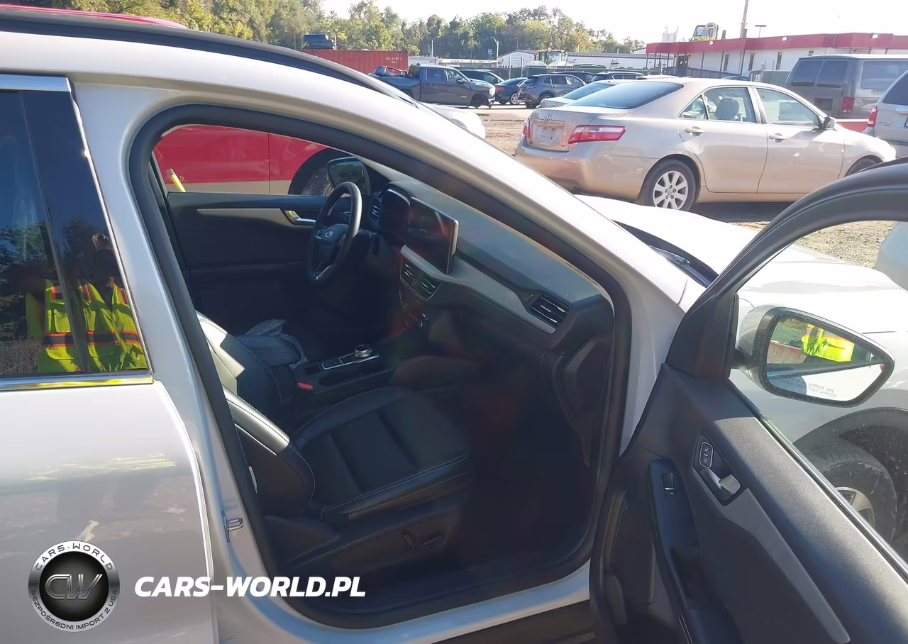 2025 Ford Escape Platinum VIN:1FMCU9JA9SUB44912 - 5