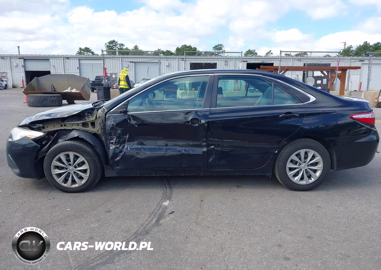 2016 Toyota Camry Le VIN:4T1BF1FK7GU175785 - 15