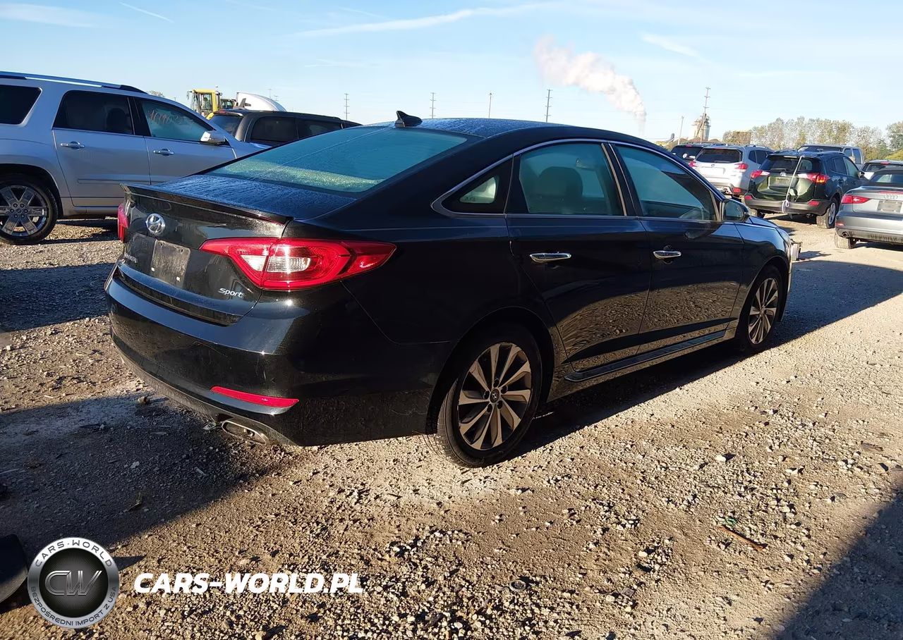 2015 Hyundai Sonata Sport VIN:5NPE34AF7FH072168 - 4