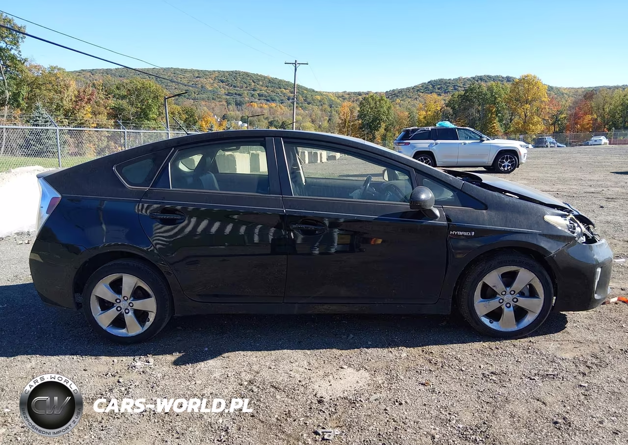 2013 Toyota Prius Three Se VIN:JTDKN3DU0D1661164 - 14