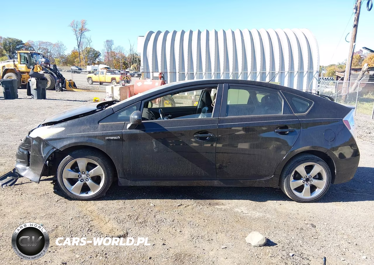 2013 Toyota Prius Three Se VIN:JTDKN3DU0D1661164 - 15