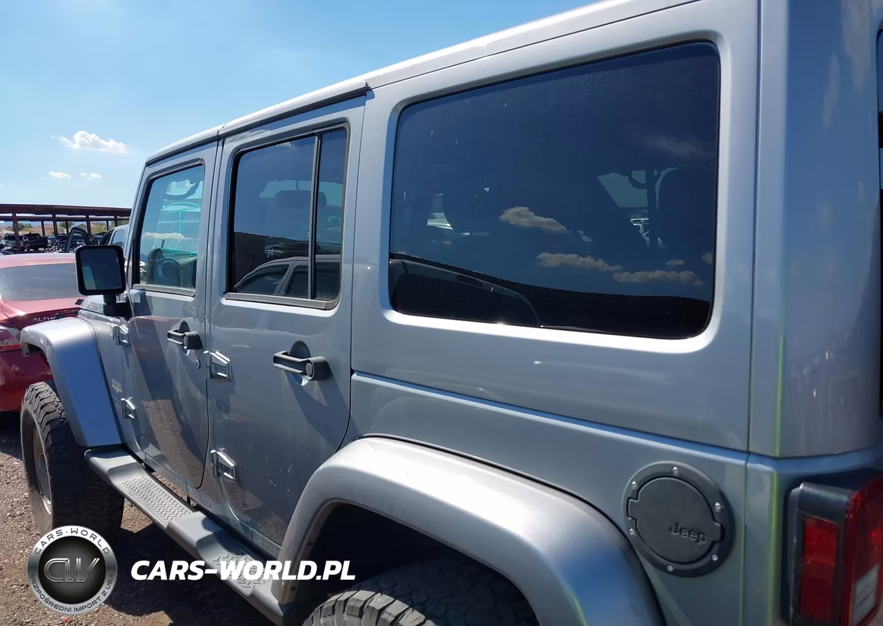 2014 Jeep Wrangler Unlimited Sahara VIN:1C4BJWEGXEL253699 - 14