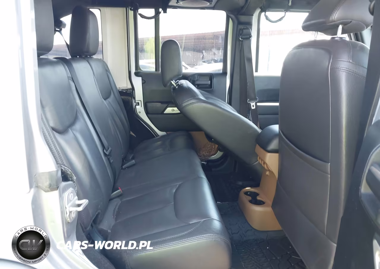 2014 Jeep Wrangler Unlimited Sahara VIN:1C4BJWEGXEL253699 - 8