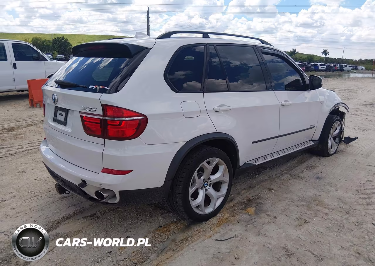 2011 BMW X5 VIN:5UXZV4C51BL740146 - 4