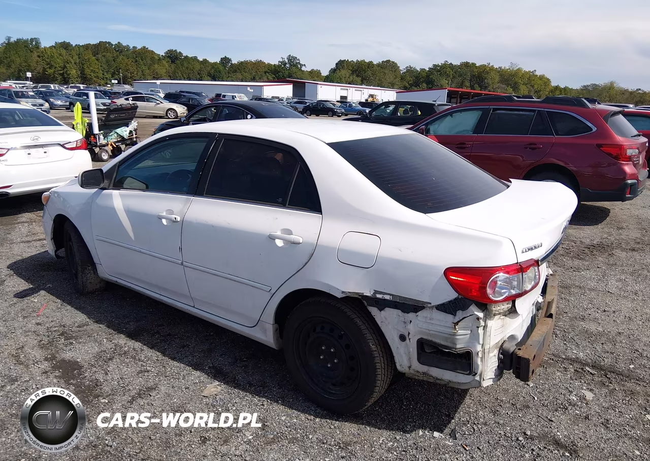 2013 Toyota Corolla Le VIN:2T1BU4EEXDC081657 - 3