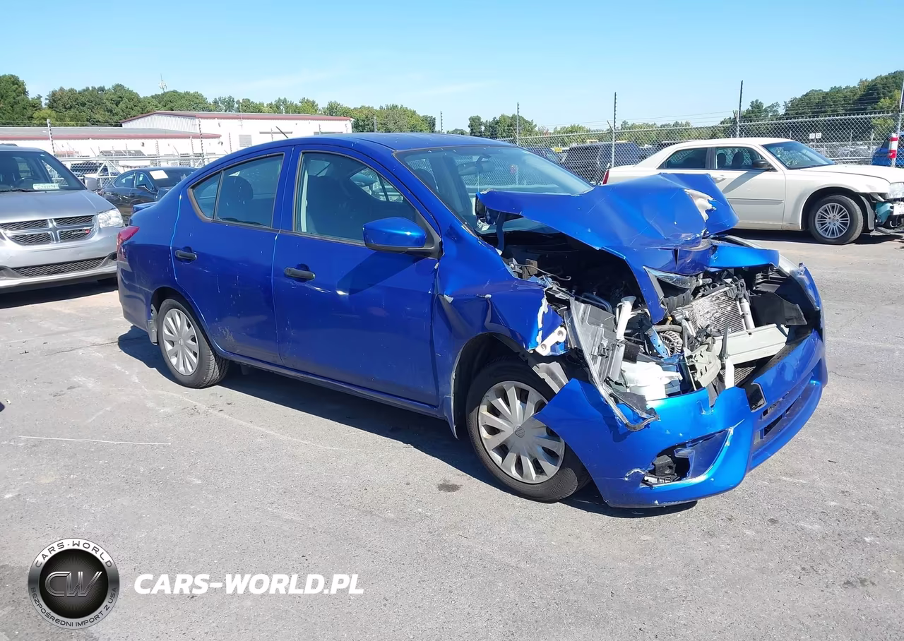 2016 Nissan Versa S Plus – zdjęcie 1 z 16