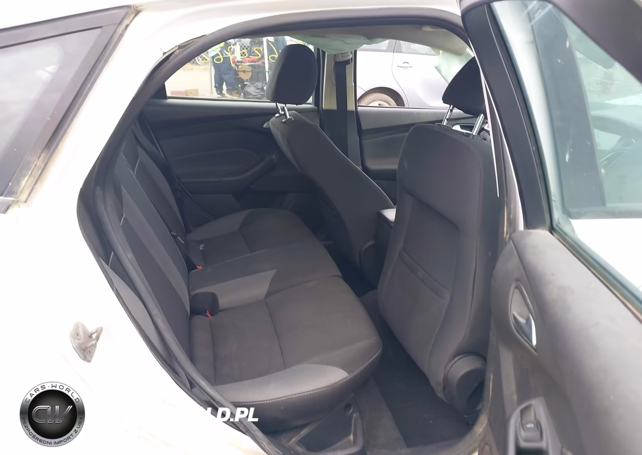 2014 Ford Focus Se VIN:1FADP3K29EL131405 - 8