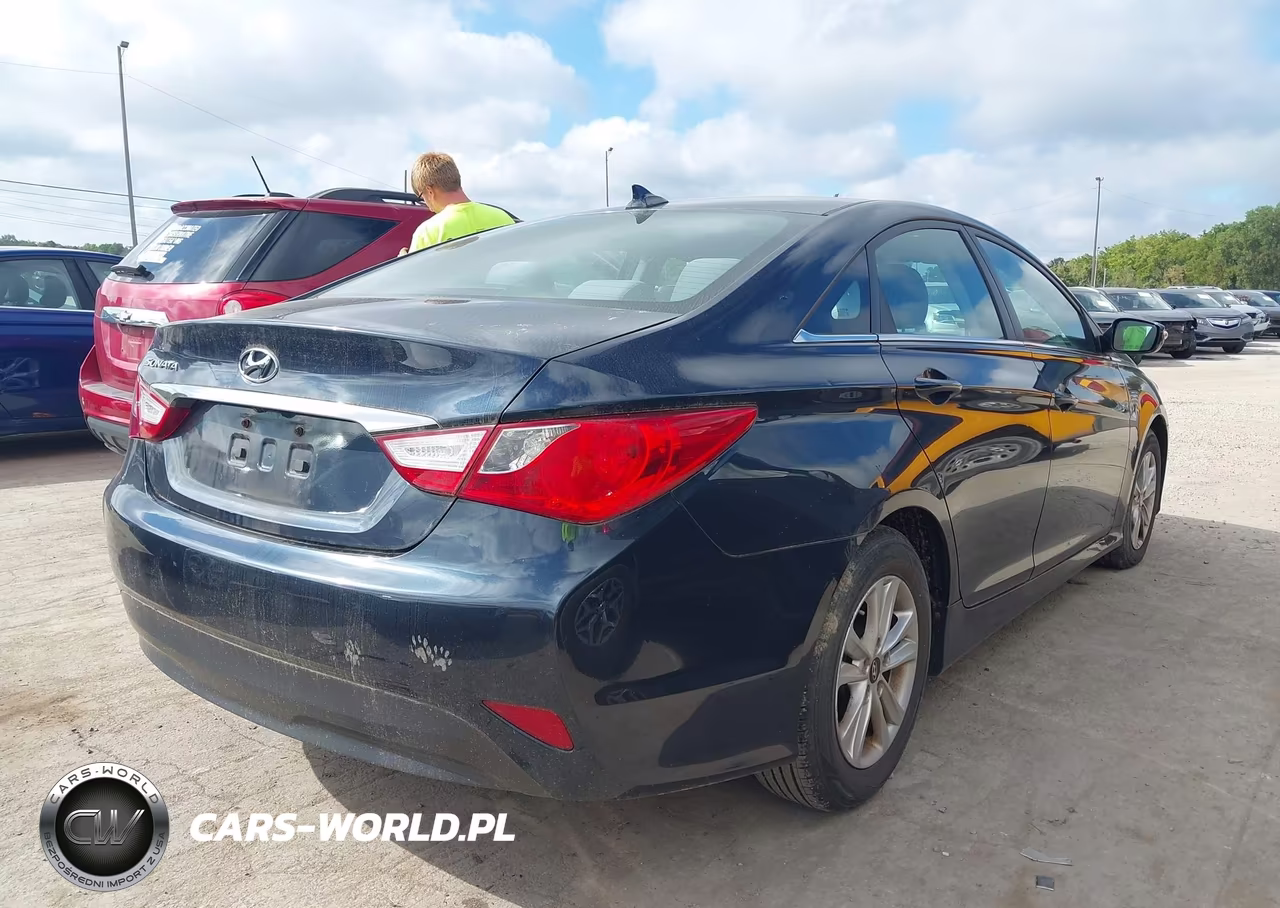 2014 Hyundai Sonata Gls VIN:5NPEB4AC4EH898905 - 4