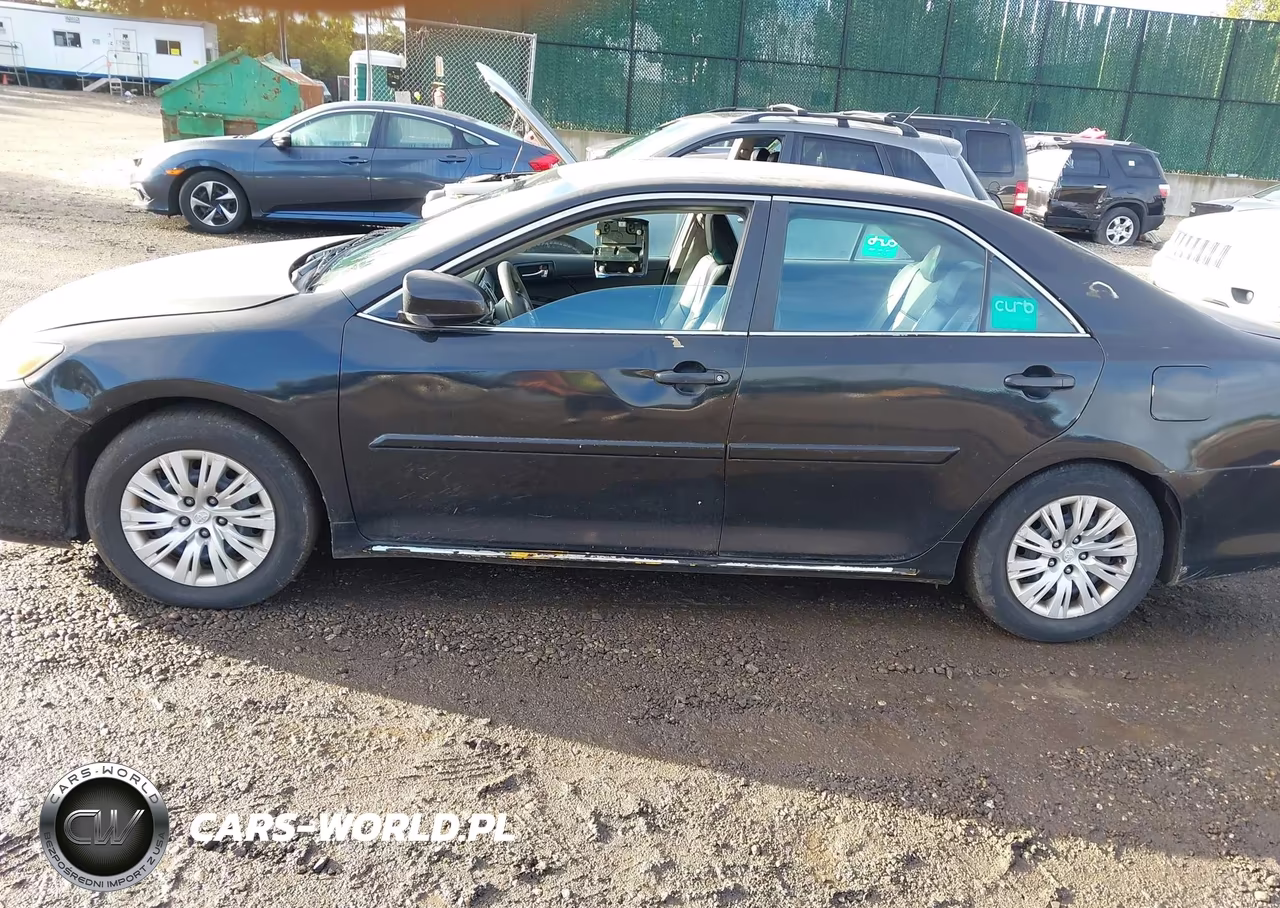 2014 Toyota Camry Le VIN:4T4BF1FK4ER398191 - 14