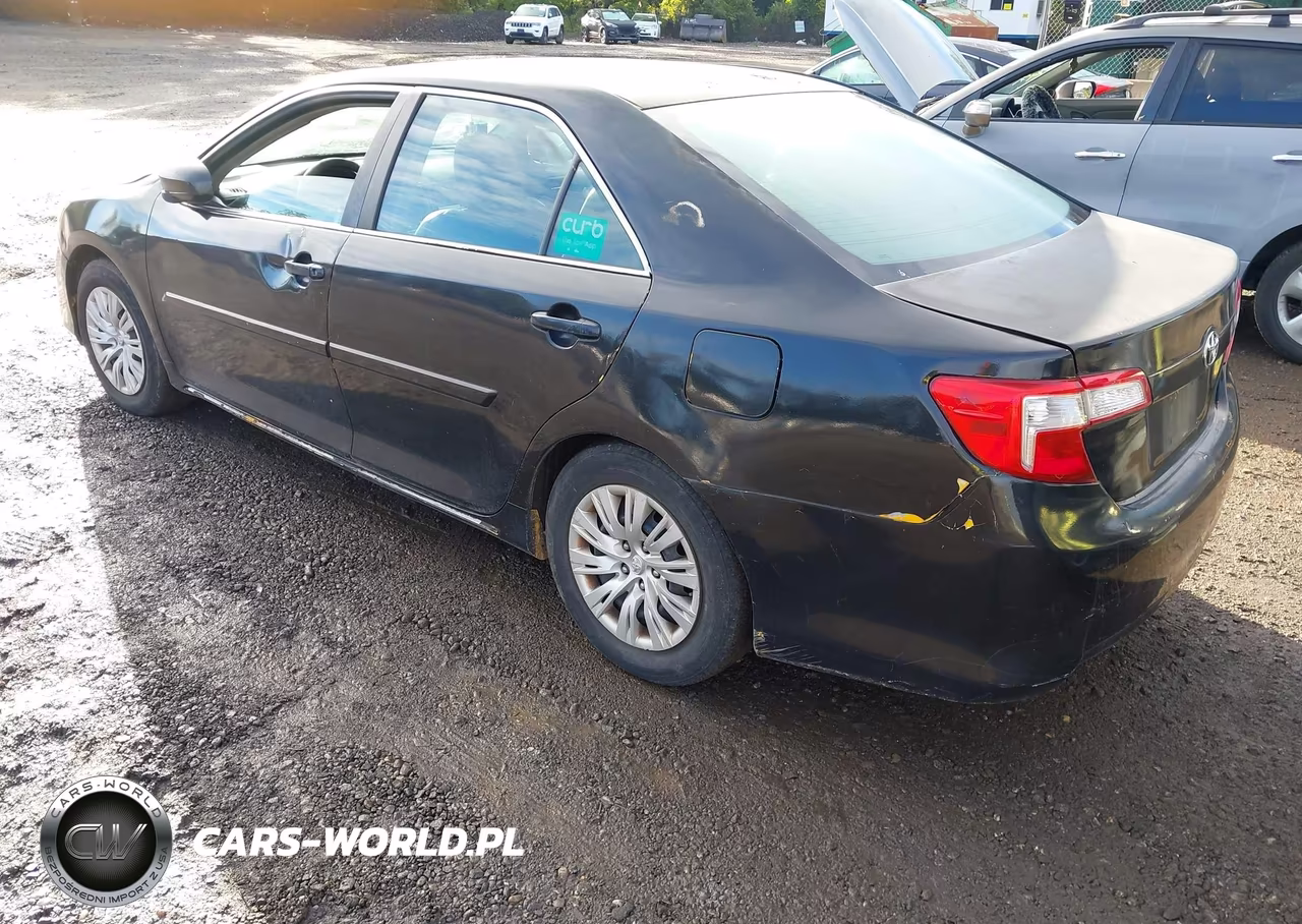 2014 Toyota Camry Le VIN:4T4BF1FK4ER398191 - 3
