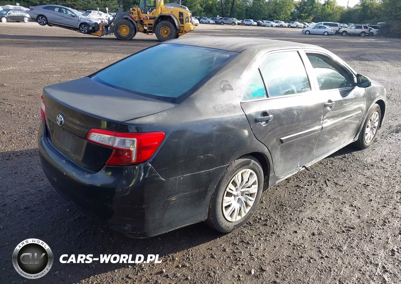 2014 Toyota Camry Le VIN:4T4BF1FK4ER398191 - 4