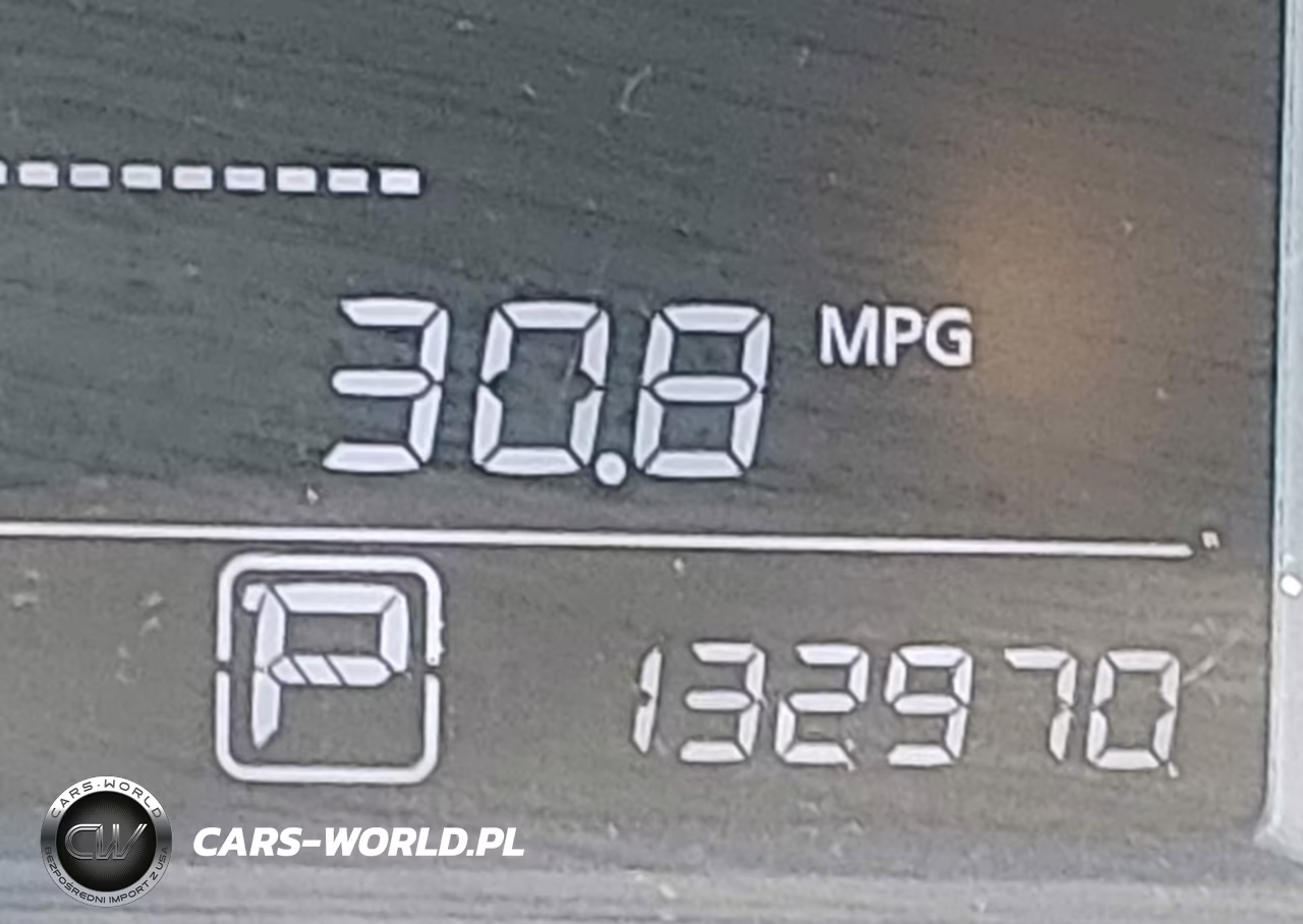 2015 Nissan Sentra S VIN:3N1AB7AP1FY370121 - 15