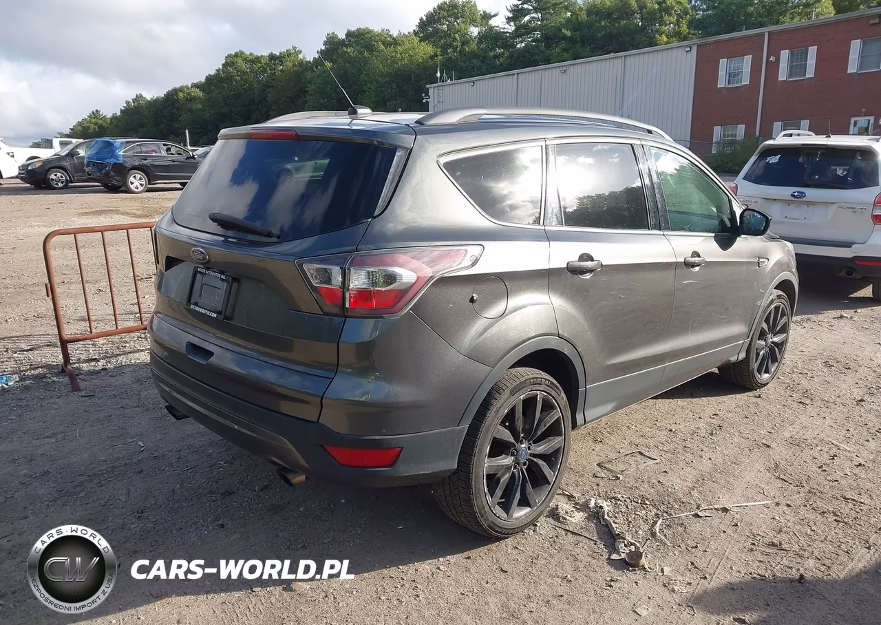 2017 Ford Escape Se VIN:1FMCU9GD7HUA56760 - 4