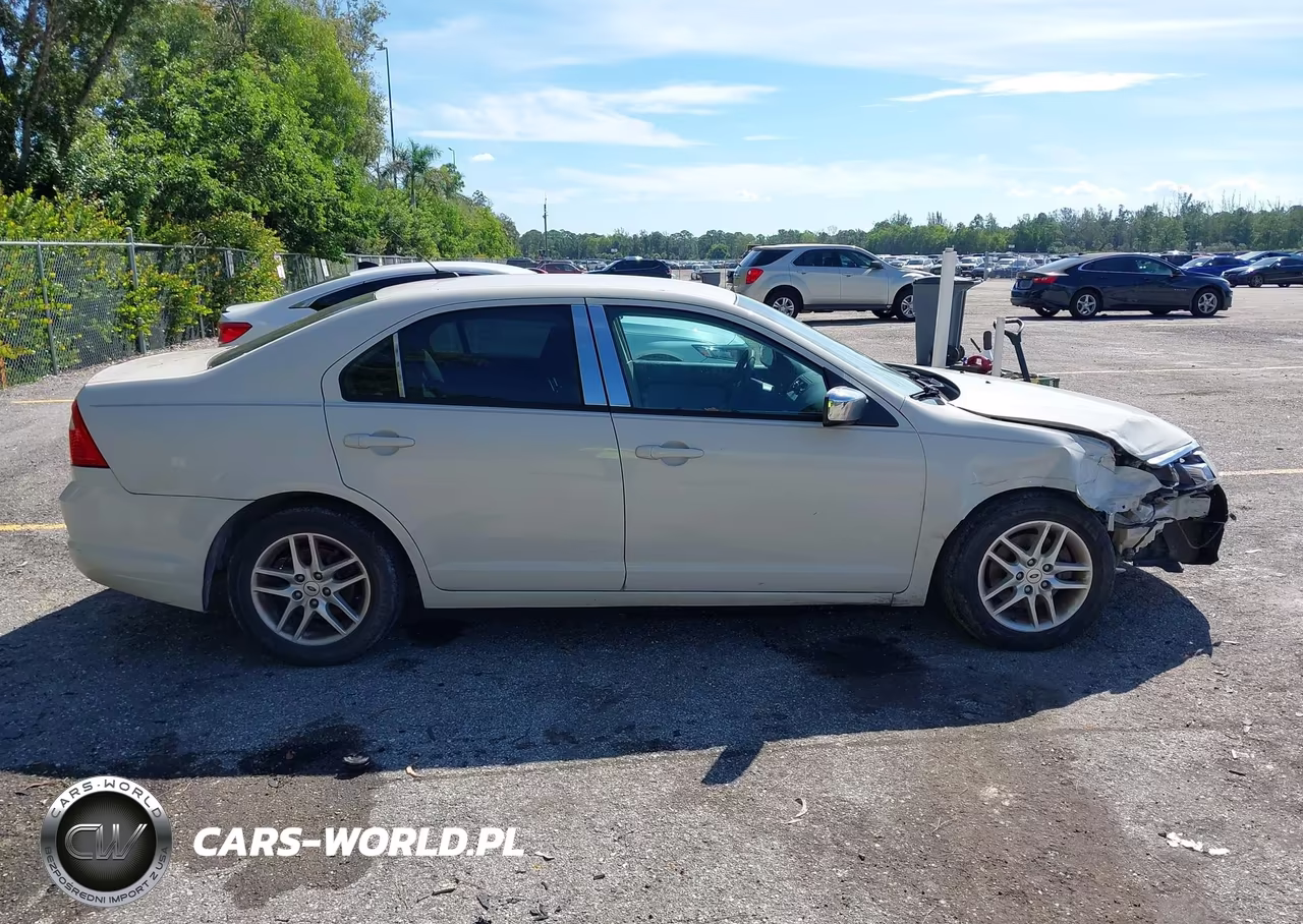 2012 Ford Fusion S VIN:3FAHP0GA9CR389549 - 13