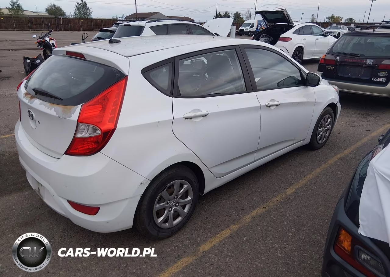 2014 Hyundai Accent Gs VIN:KMHCT5AE0EU149614 - 4