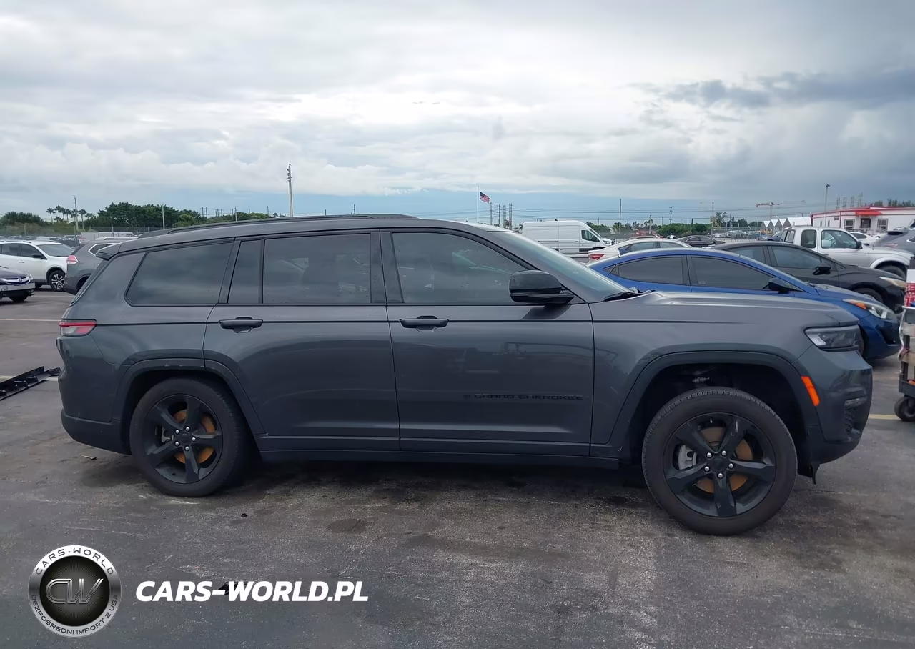 2025 Jeep Grand Cherokee L Limited 4X2 VIN:1C4RJJBG2S8672456 - 14