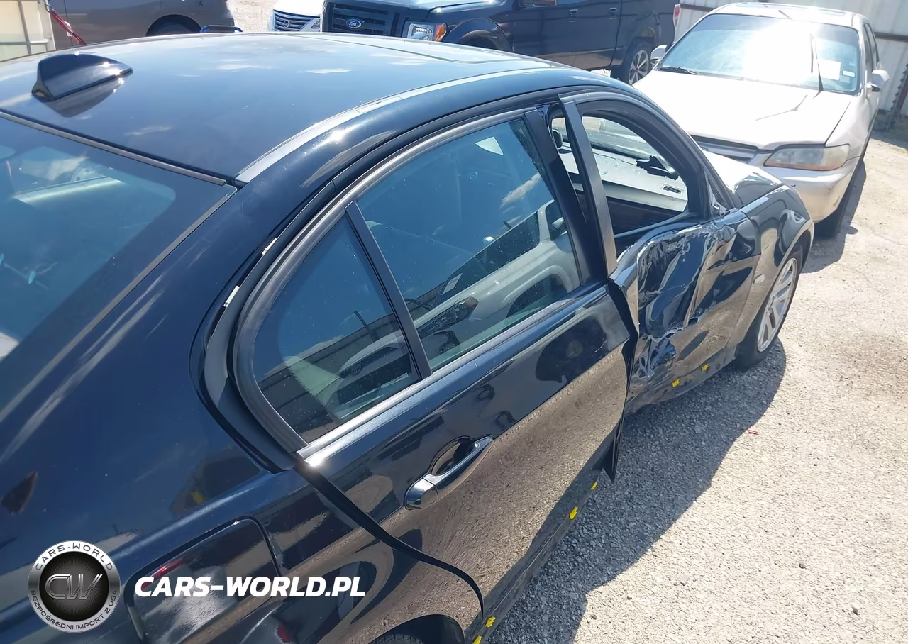 2007 BMW 3 Series 328Xi VIN:WBAVC73587KP30831 - 14