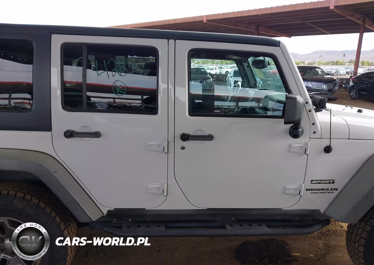 2014 Jeep Wrangler Unlimited Sport VIN:1C4BJWDG2EL194424 - 12