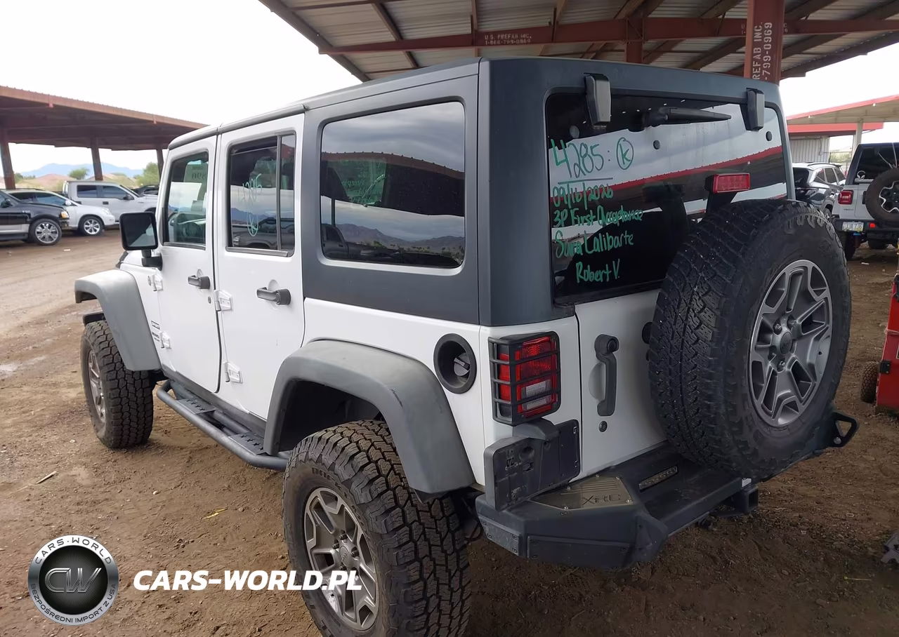 2014 Jeep Wrangler Unlimited Sport VIN:1C4BJWDG2EL194424 - 3
