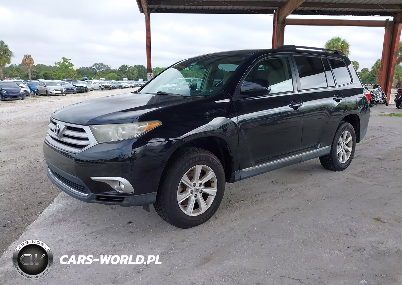 2013 Toyota Highlander Plus VIN:5TDZK3EH2DS137073 - 2