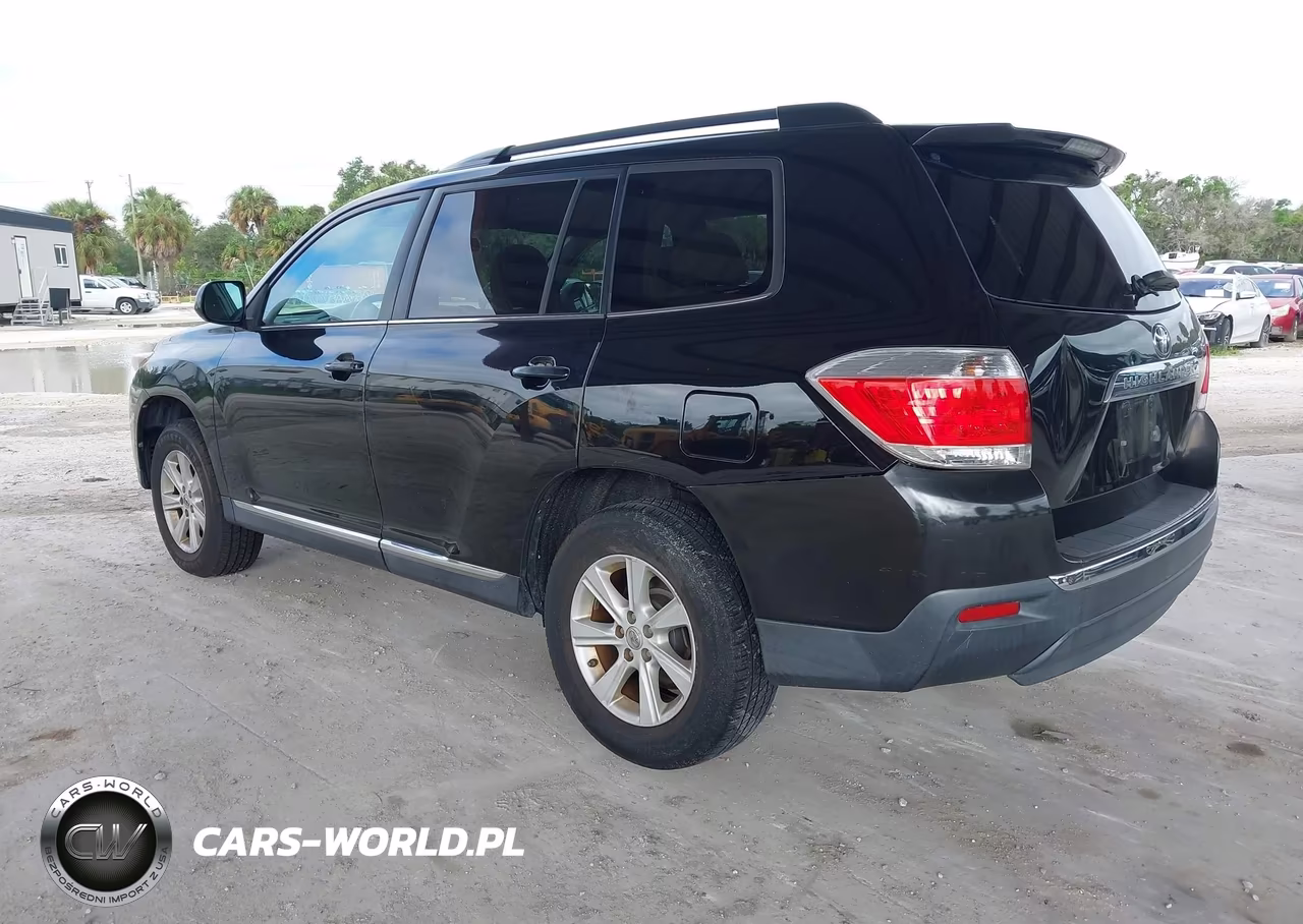 2013 Toyota Highlander Plus VIN:5TDZK3EH2DS137073 - 3