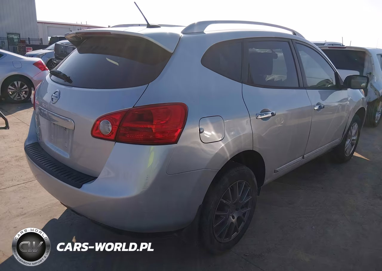 2015 Nissan Rogue Select S VIN:JN8AS5MT7FW653600 - 4