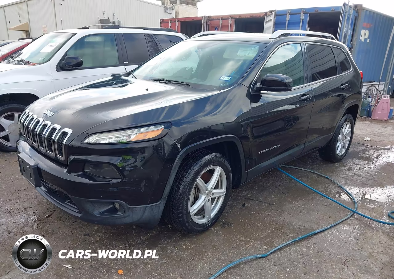 2015 Jeep Cherokee Latitude VIN:1C4PJLCSXFW632049 - 2