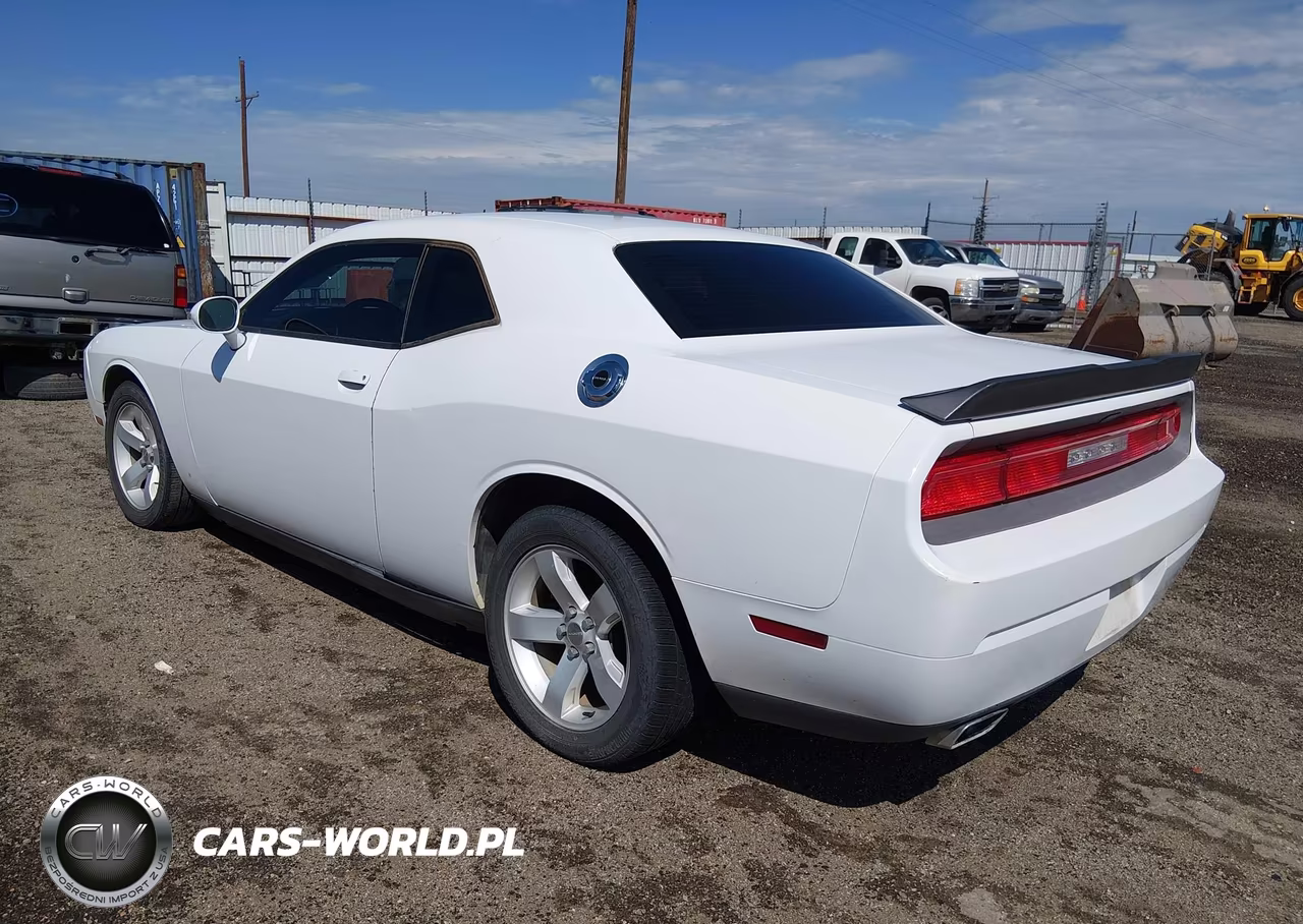 2013 Dodge Challenger Sxt VIN:2C3CDYAG1DH645547 - 3