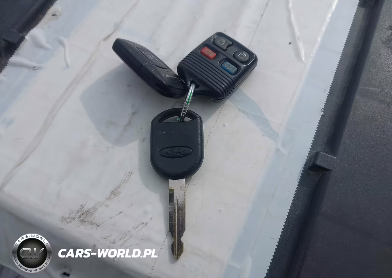 2008 Ford Focus Se-Ses VIN:1FAHP33N28W156126 - 11