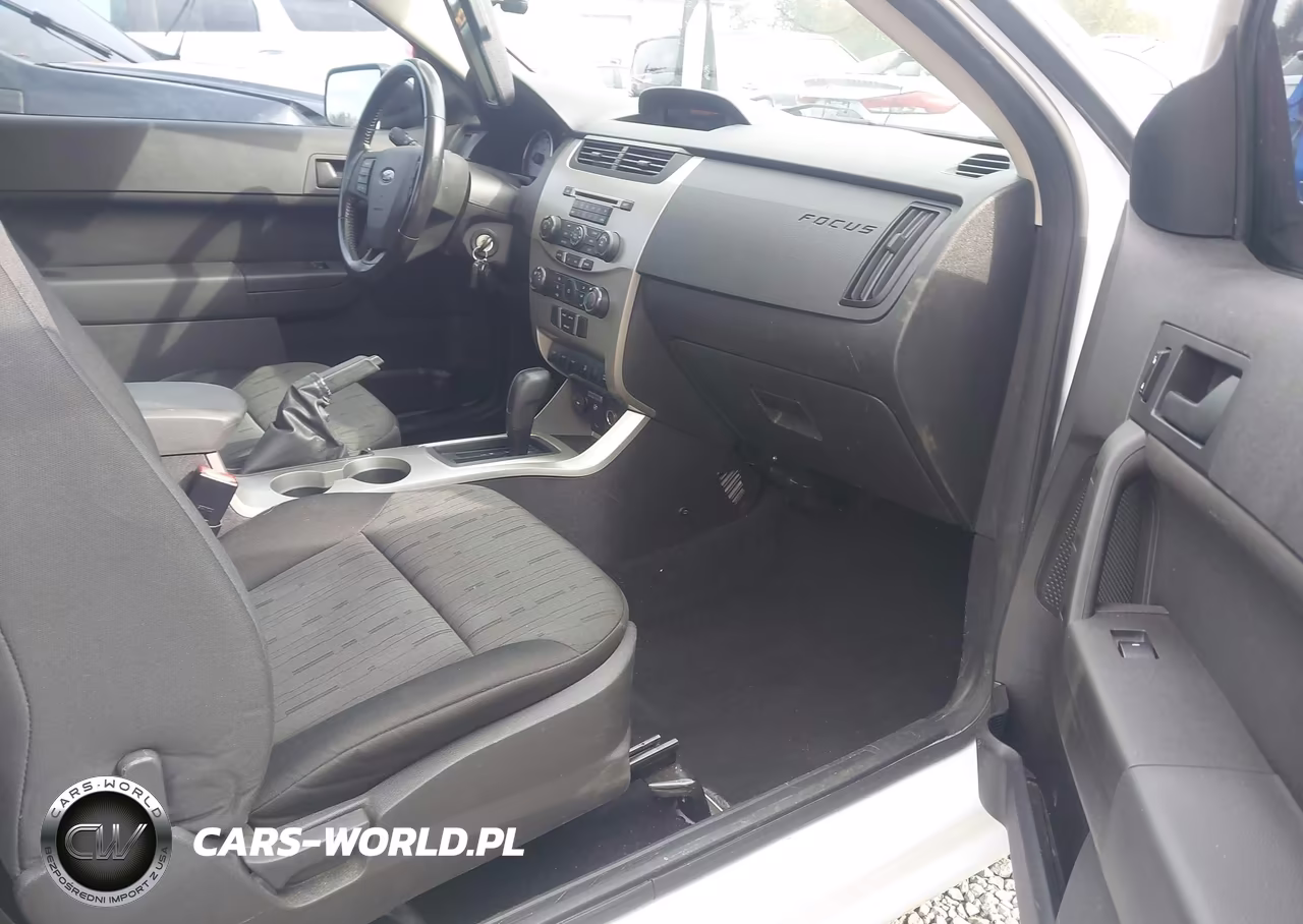 2008 Ford Focus Se-Ses VIN:1FAHP33N28W156126 - 18