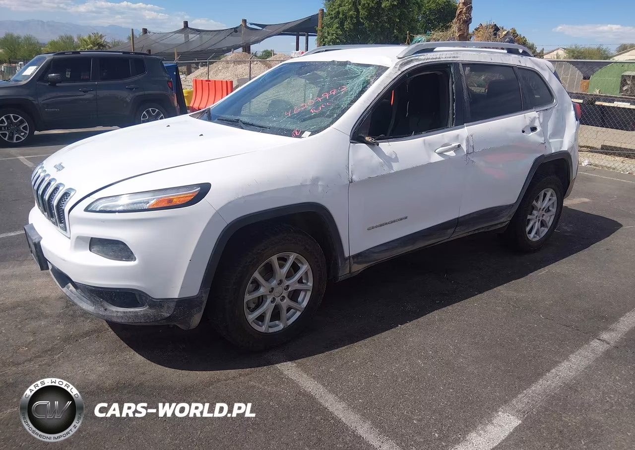 2018 Jeep Cherokee Latitude 4X4 VIN:1C4PJMCB3JD577969 - 2