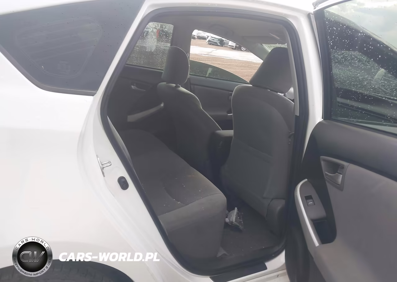 2013 Toyota Prius Two VIN:JTDKN3DU8D5645190 - 8