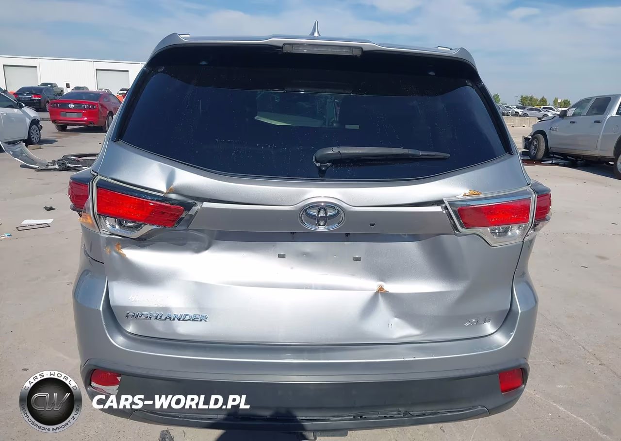 2015 Toyota Highlander Xle V6 VIN:5TDKKRFH5FS107507 - 16