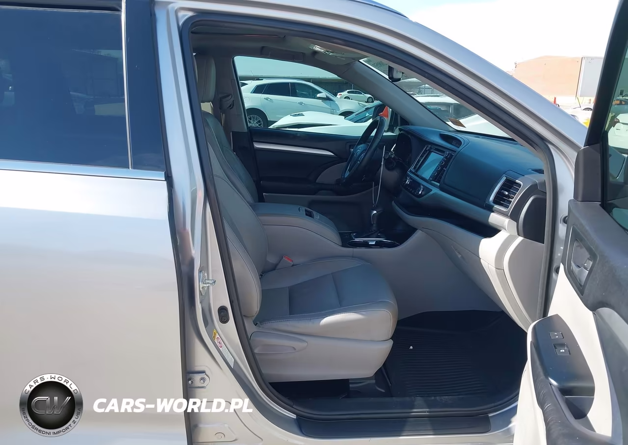 2015 Toyota Highlander Xle V6 VIN:5TDKKRFH5FS107507 - 5
