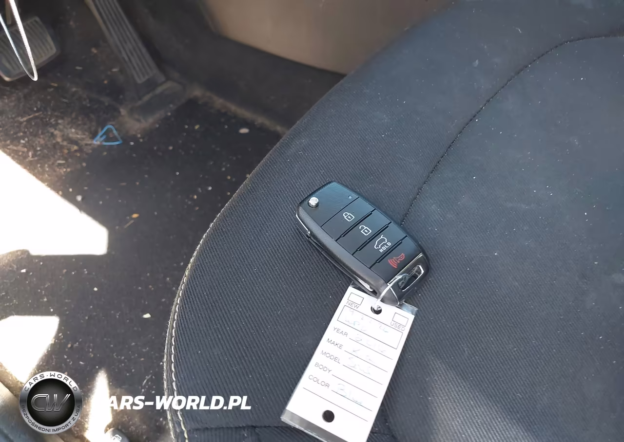 2016 Kia Soul + VIN:KNDJP3A51G7368121 - 11