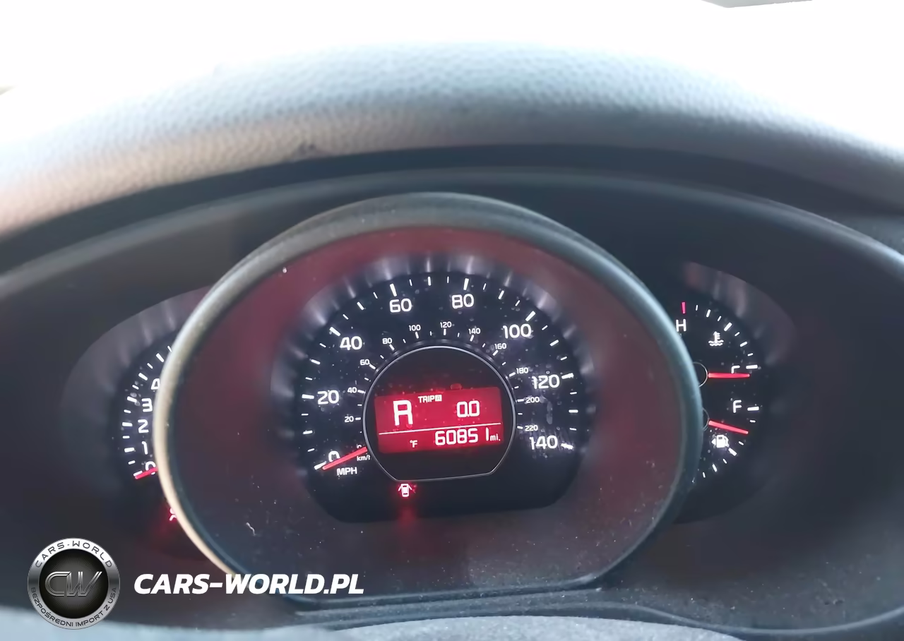 2016 Kia Soul + VIN:KNDJP3A51G7368121 - 7