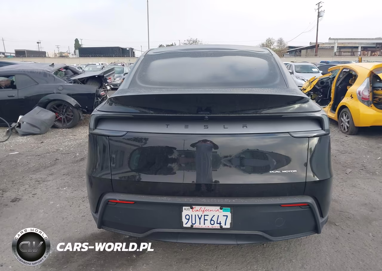 2026 Tesla Model Y All-Wheel Drive-Long Range Launch Series-Premium All-Wheel Drive VIN:7SAYGDEE7TF418378 - 17