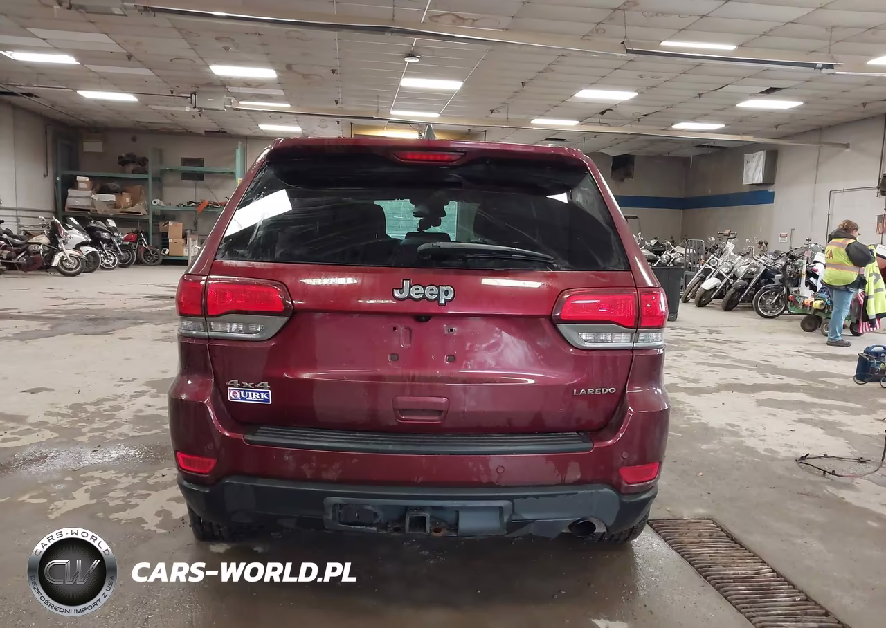 2021 Jeep Grand Cherokee Laredo E 4X4 VIN:1C4RJFAG8MC770390 - 17