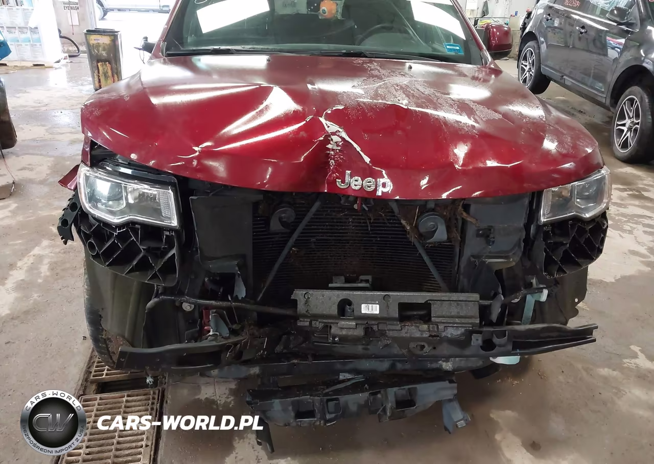 2021 Jeep Grand Cherokee Laredo E 4X4 VIN:1C4RJFAG8MC770390 - 18