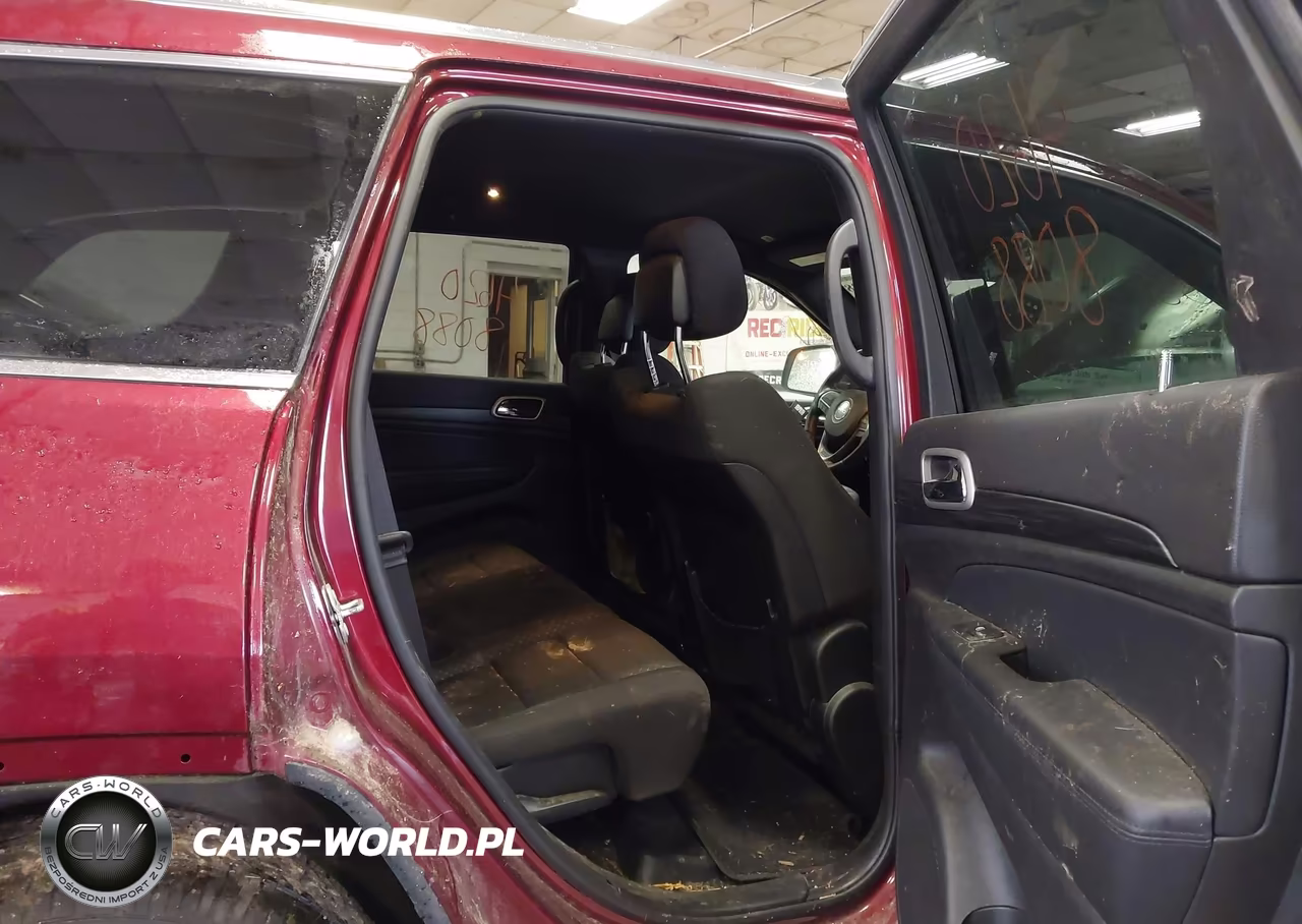 2021 Jeep Grand Cherokee Laredo E 4X4 VIN:1C4RJFAG8MC770390 - 8