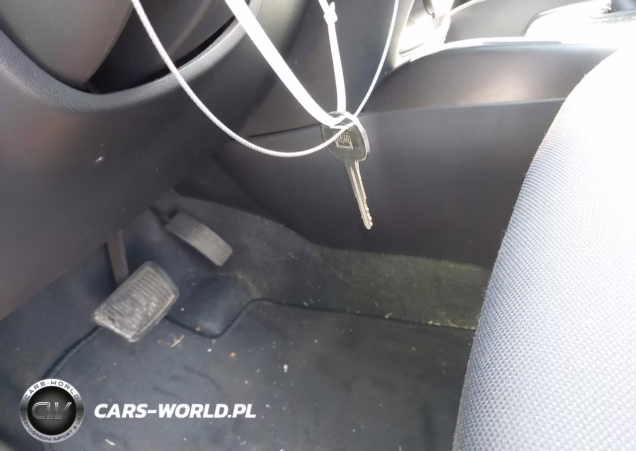 2011 Kia Soul + VIN:KNDJT2A22B7708767 - 11
