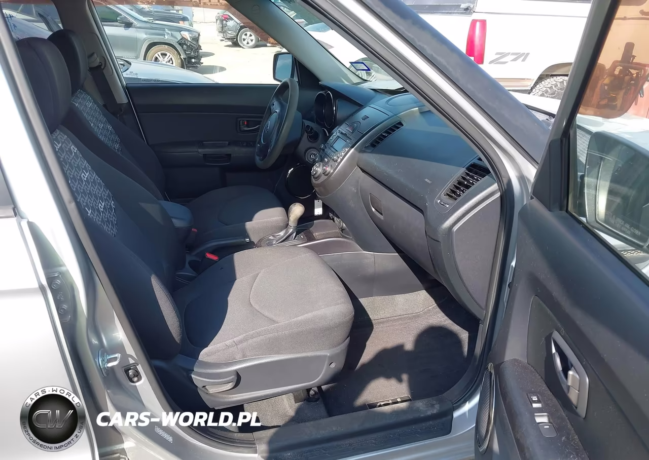 2011 Kia Soul + VIN:KNDJT2A22B7708767 - 5
